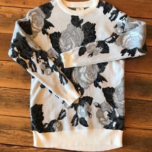 Forever 21 Exclusive Black & White Rose Sweater